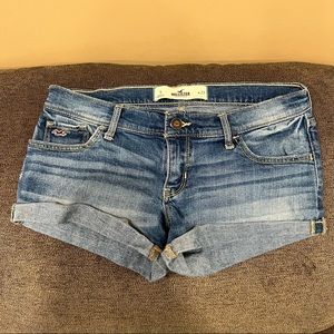 Hollister women’s Jean shorts